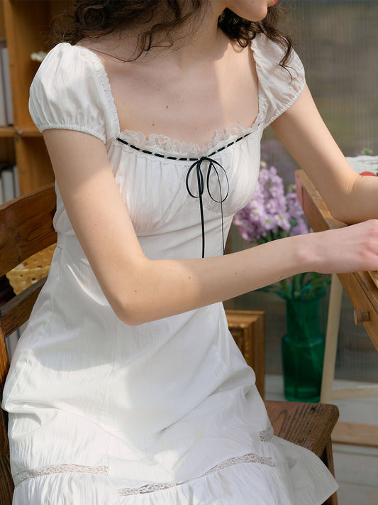 Melissa 方領撞色蝴蝶結蕾絲拼接洋裝