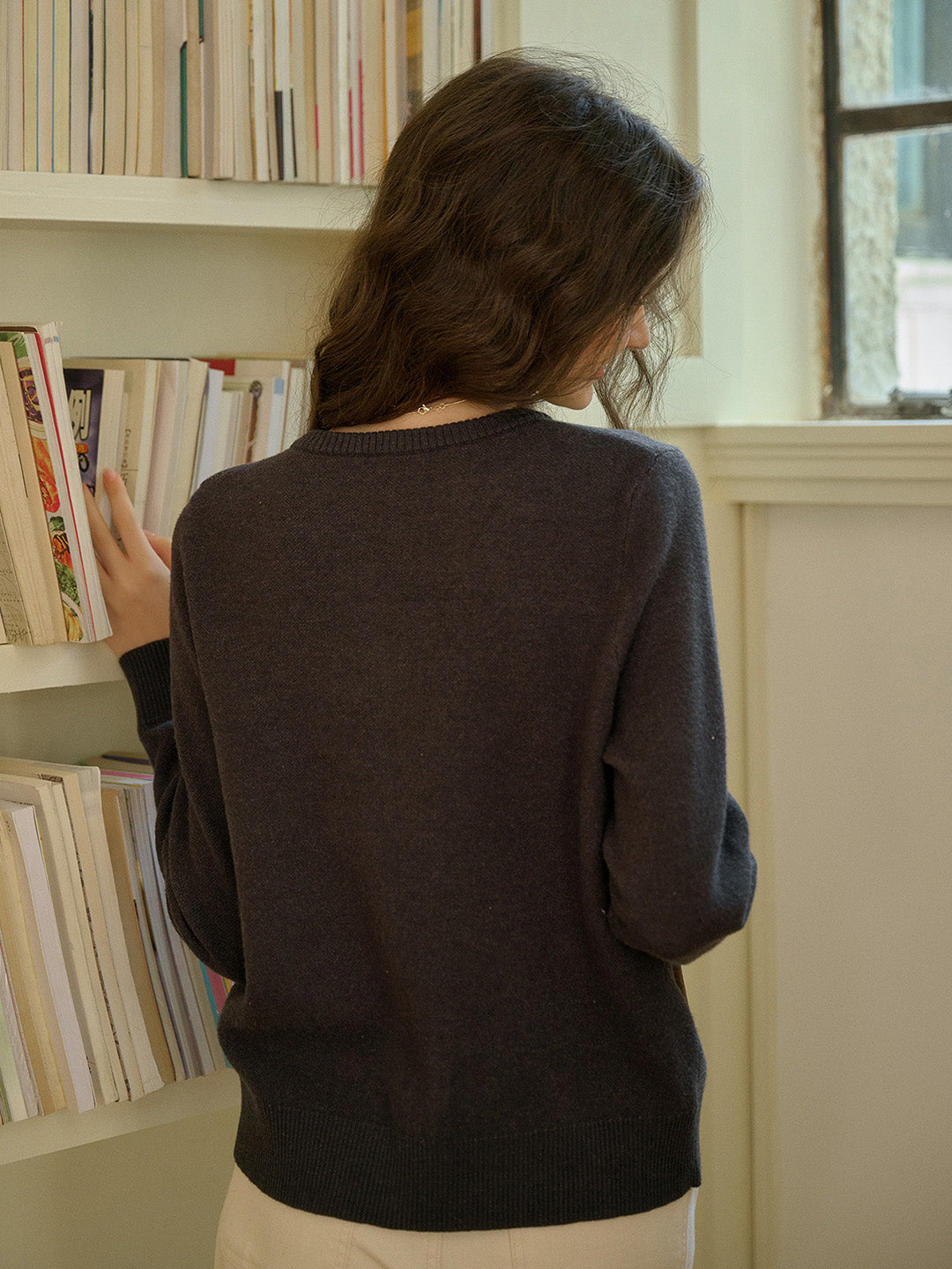 Aria 圓領花卉針織毛衣