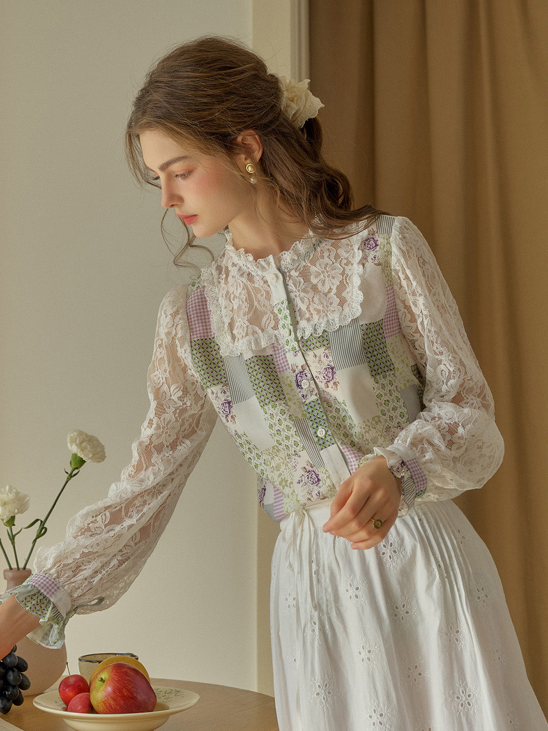 【出清價】Vivienne 蕾絲領拼布襯衫 - 黃色