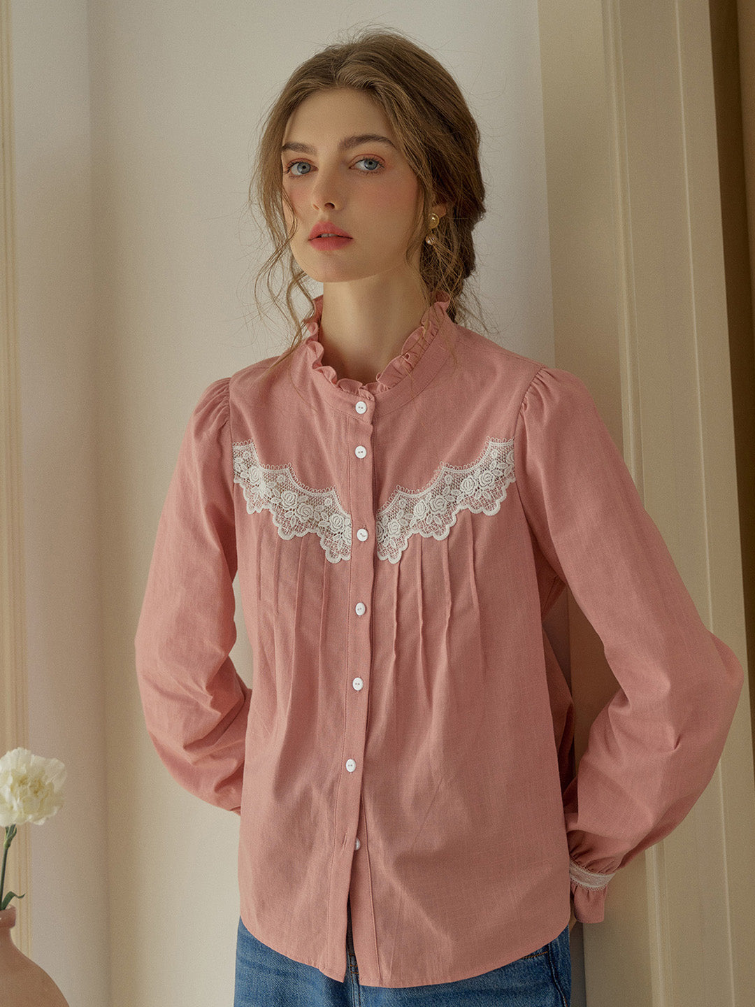 【Final Sale】Kitty Wavy Stand Collar Lace Blouse - Blue