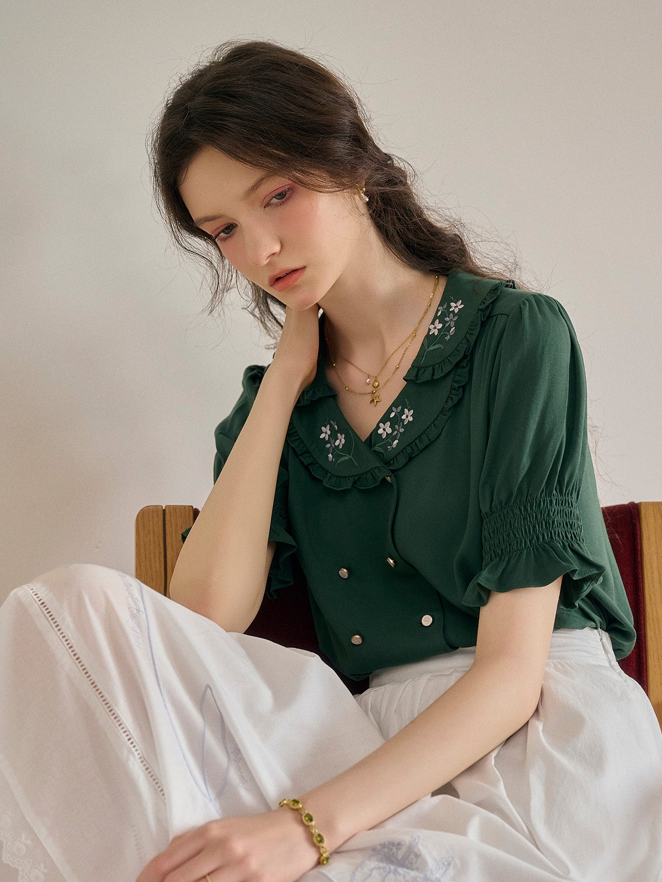 Norah 彼得潘領刺綉上衣