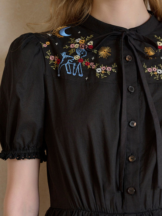 Virginia 圓領繫帶刺繡純棉洋裝