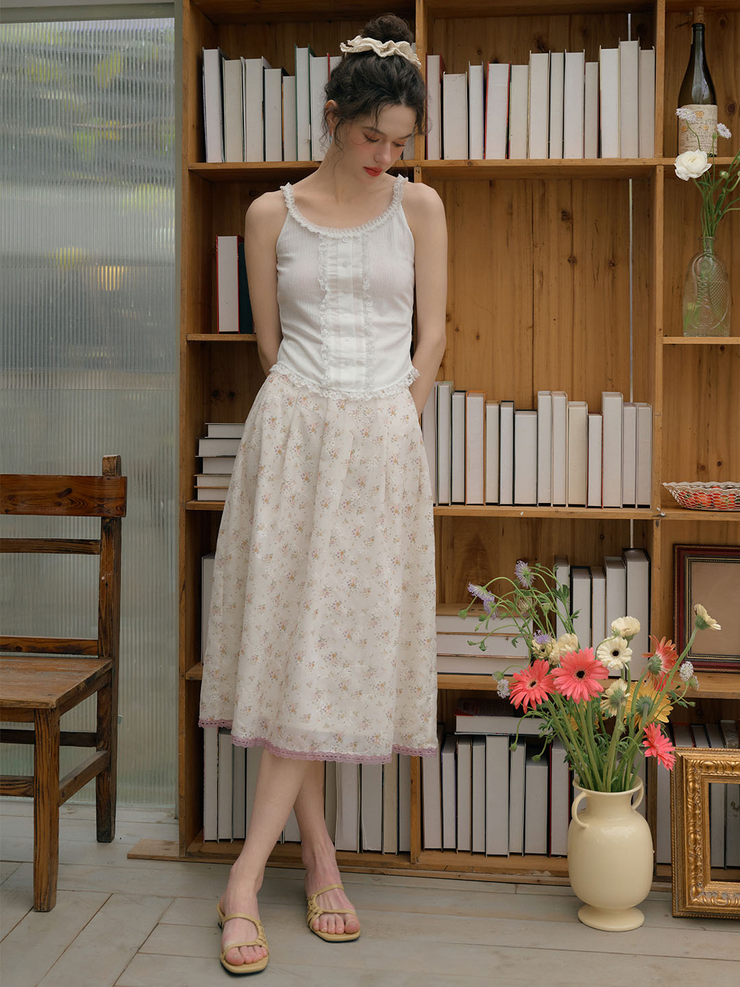 Briella 甜美蕾絲圓領吊帶上衣