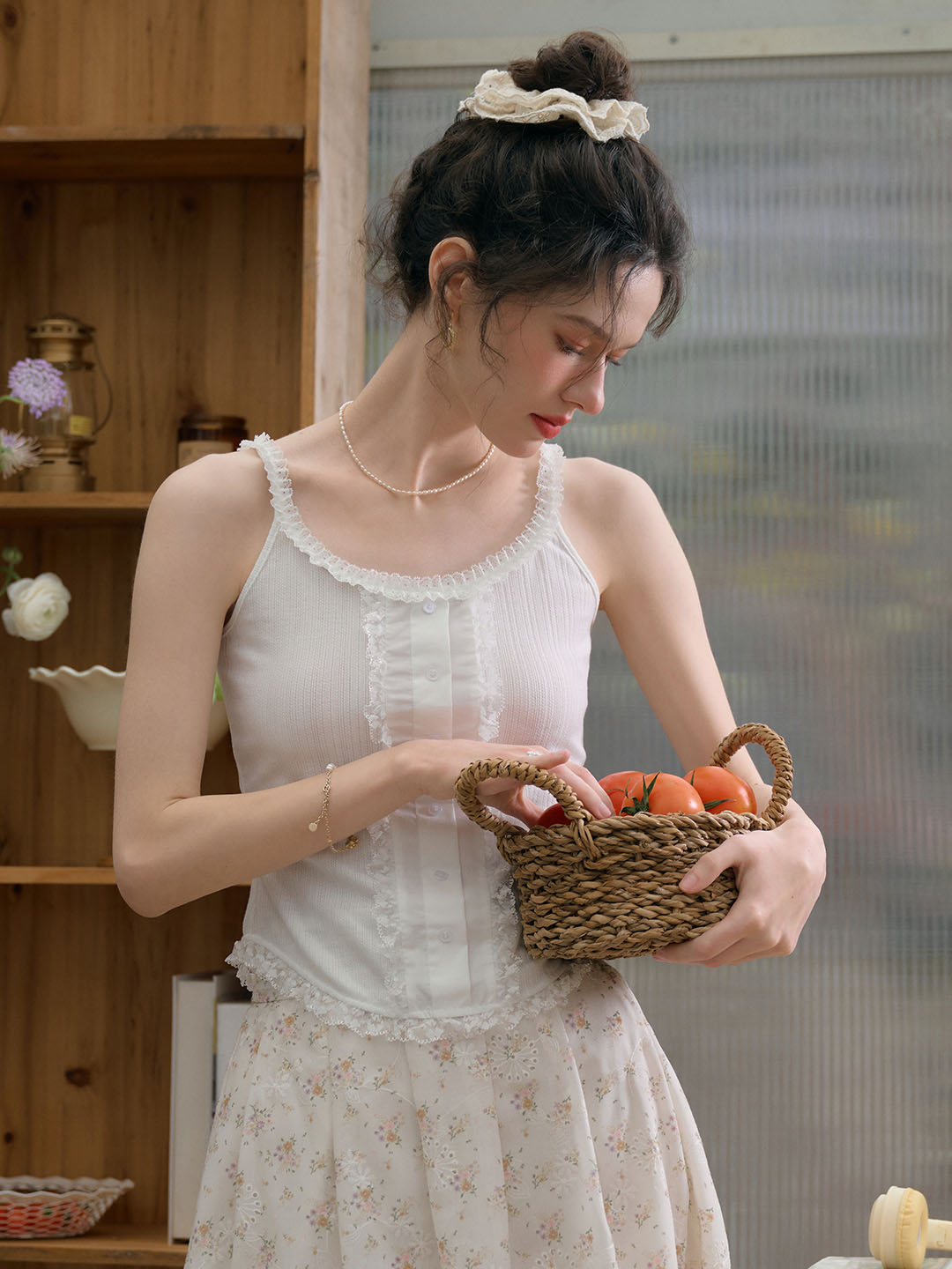 Briella 甜美蕾絲圓領吊帶上衣