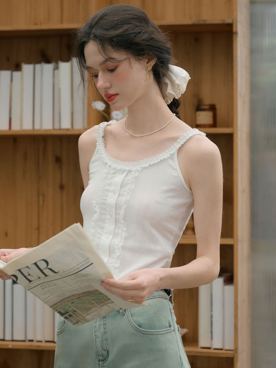 Briella 甜美蕾絲圓領吊帶上衣