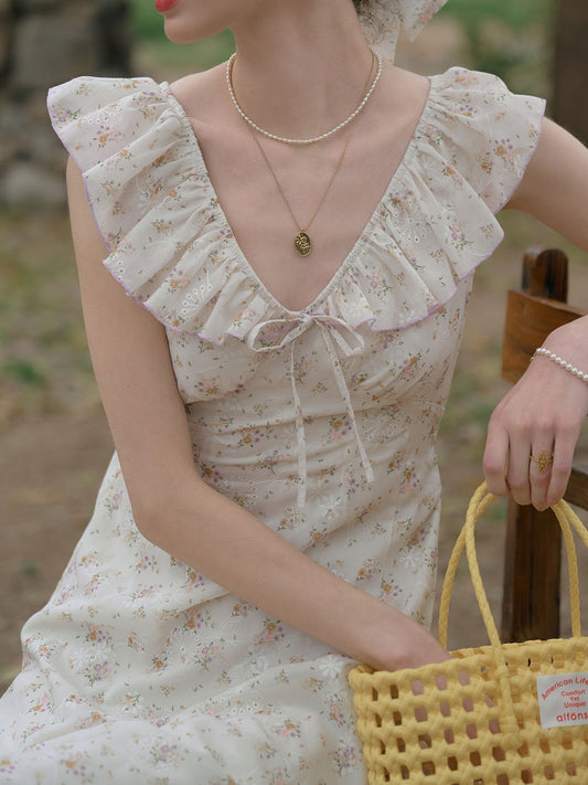 Danna 碎花刺繡V領蝴蝶結荷葉袖洋裝