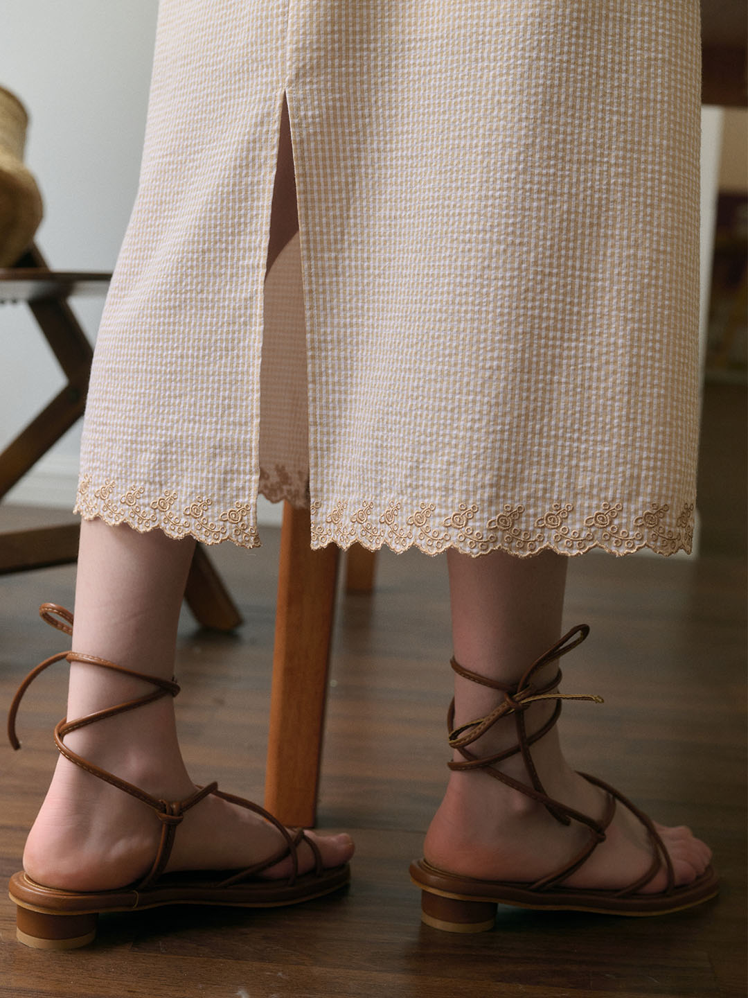 Briana 雙排扣波浪刺繡格紋純棉半身裙