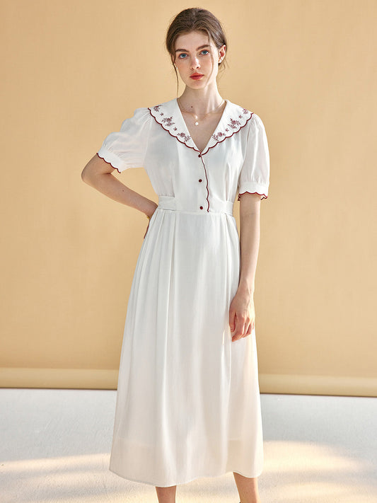 Yareli 甜美撞色刺繡V領連衣裙