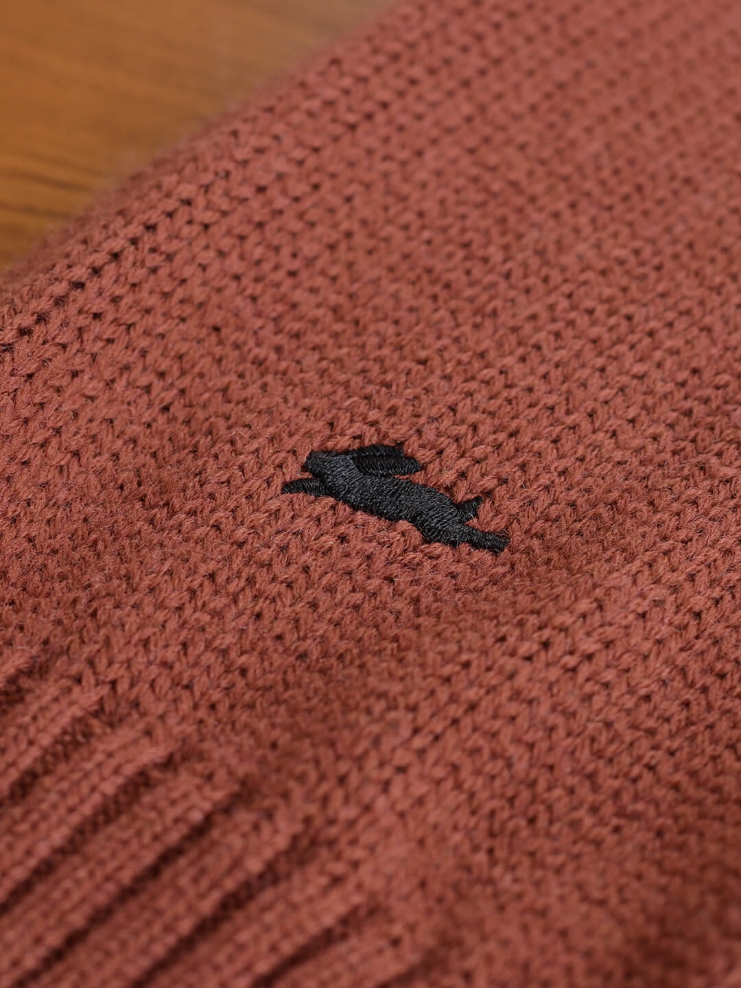 兔子與鬱金香刺繡羊毛套頭針織毛衣