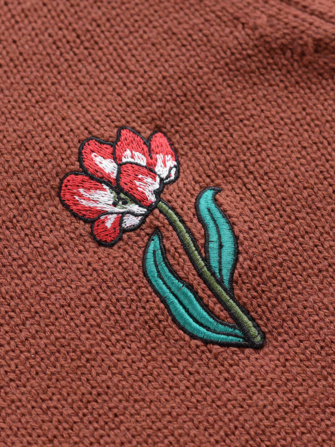 兔子與鬱金香刺繡羊毛套頭針織毛衣