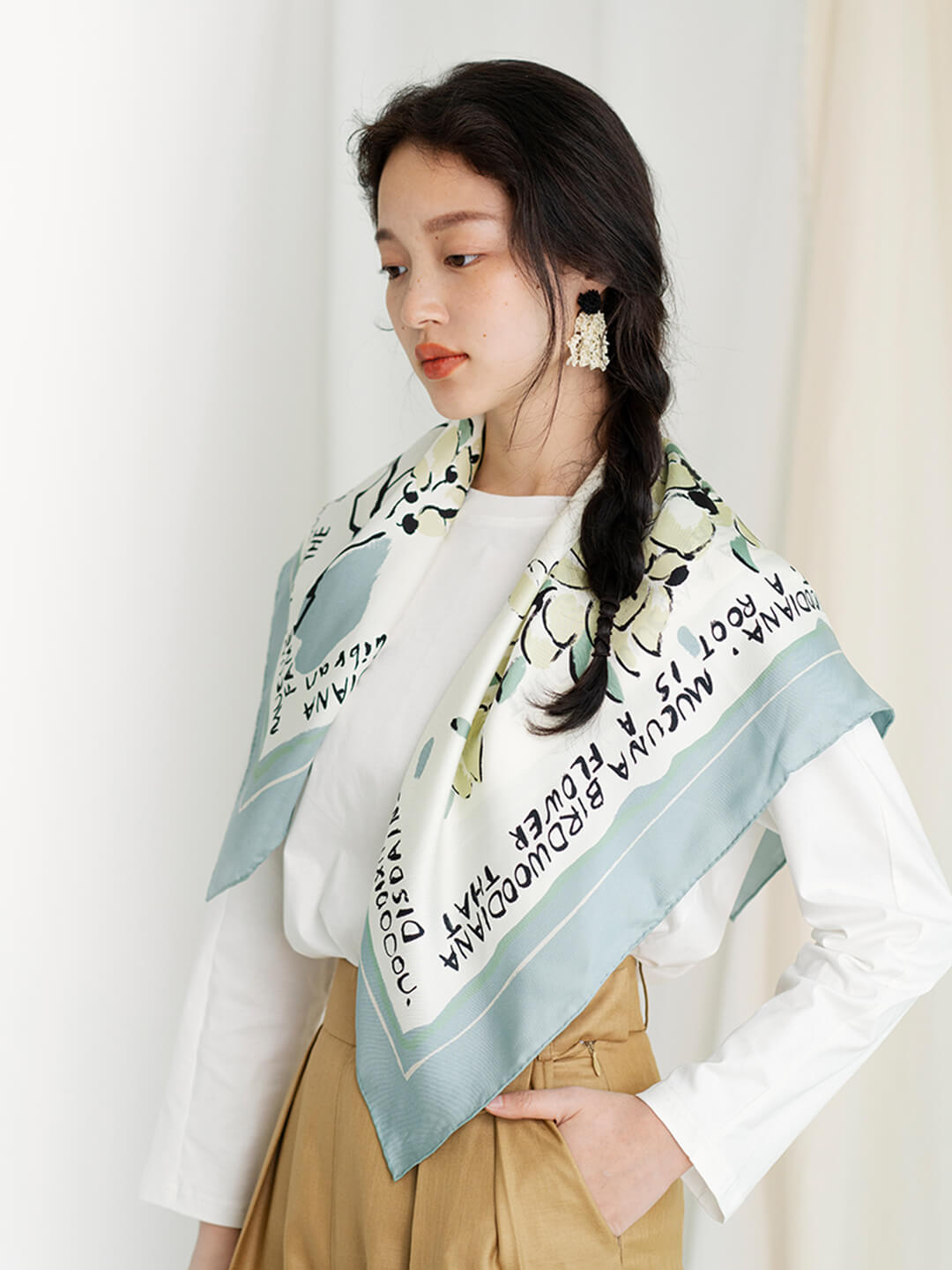 Chowxiaodou 原創彩虹女孩真絲斜紋綢方形絲巾