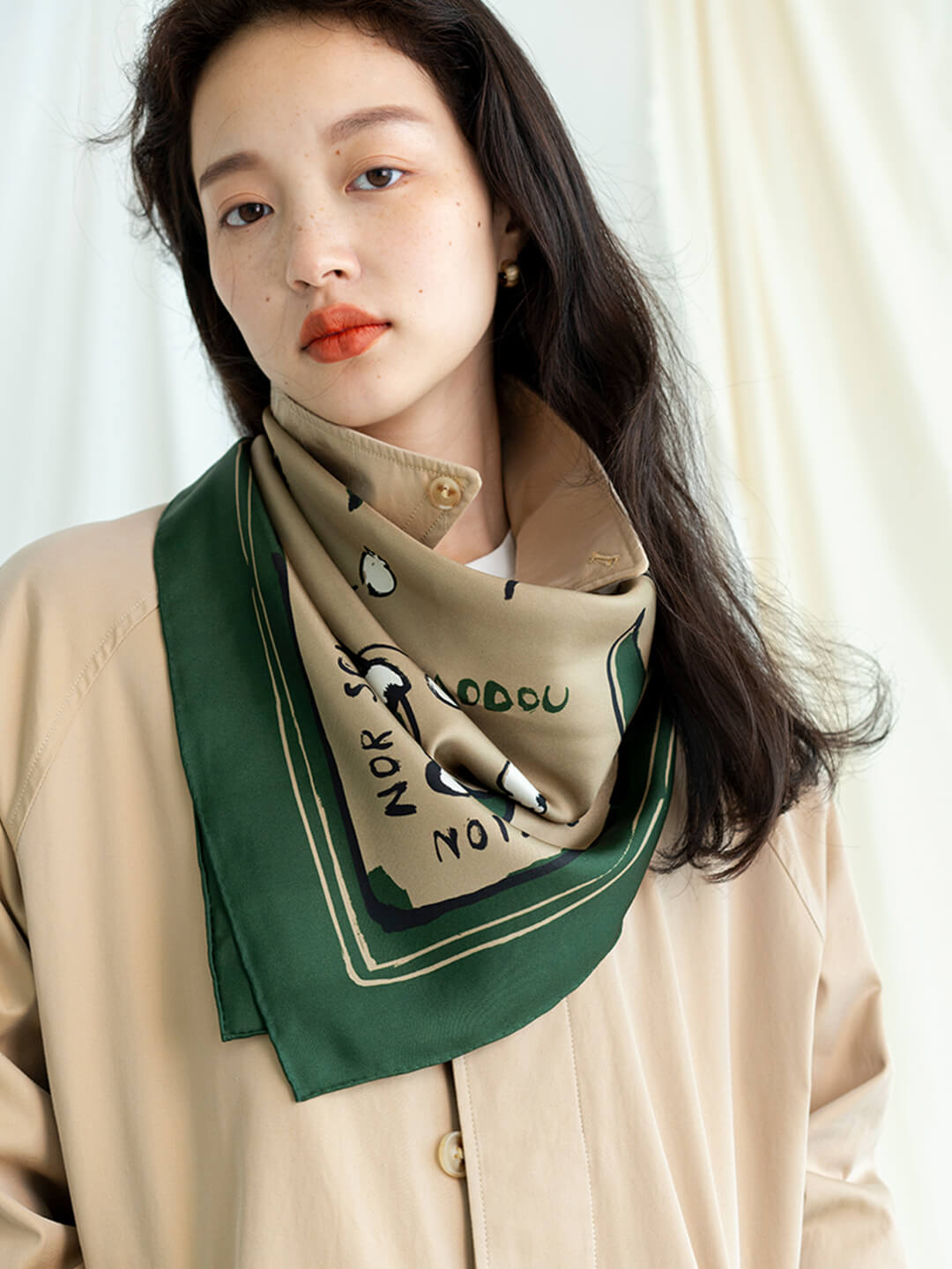 Chowxiaodou 原創彩虹女孩真絲斜紋綢方形絲巾