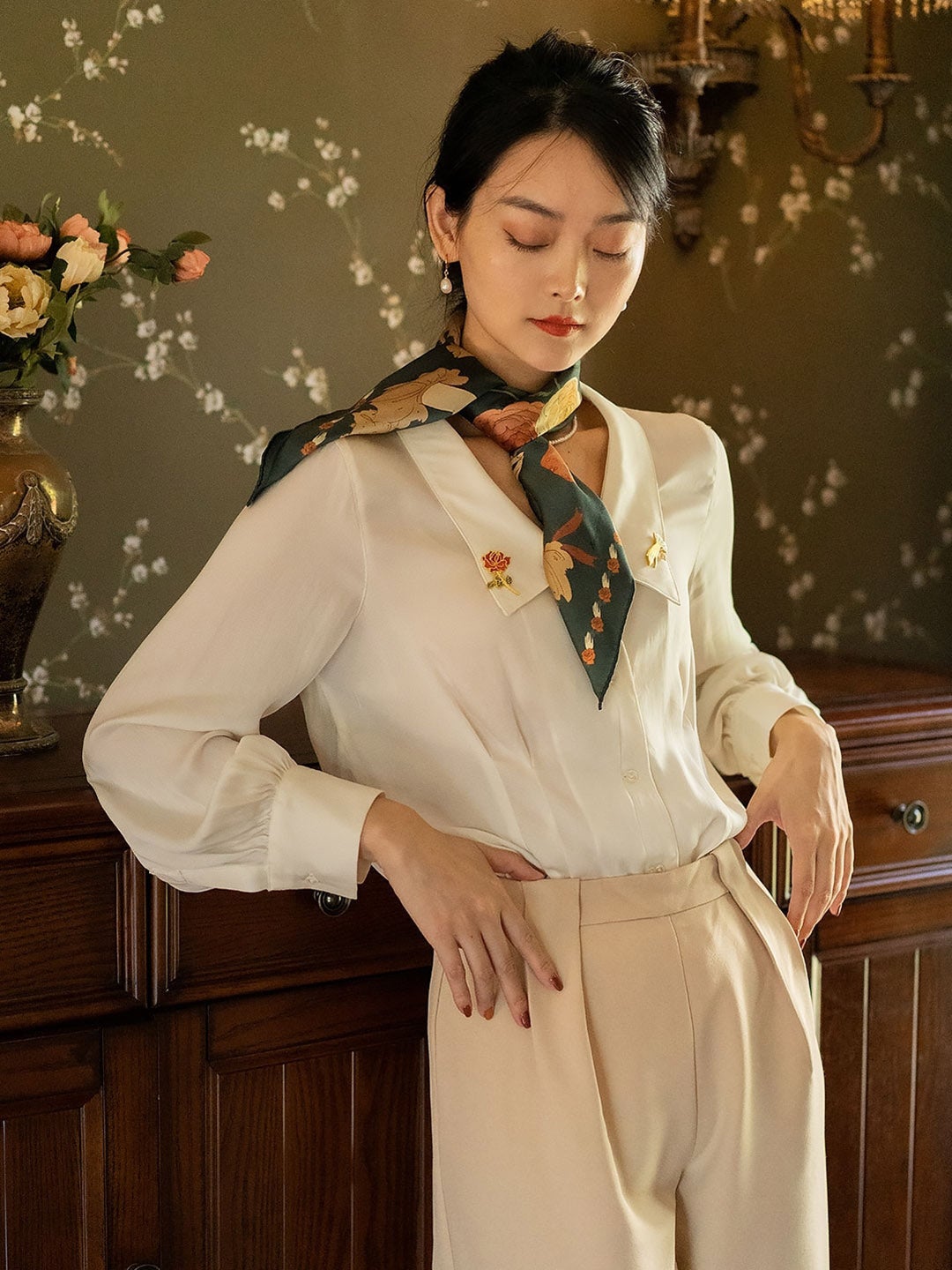 Chowxiaodou 原創4色玫瑰真絲素縐緞優雅小方巾