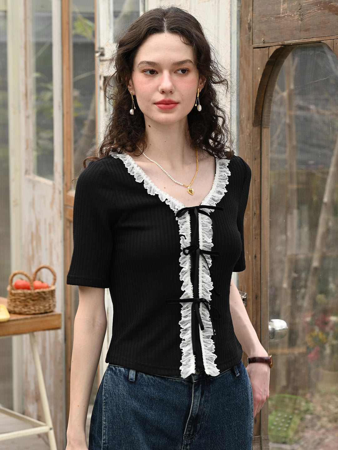 Serbrina V領蕾絲開襟衫