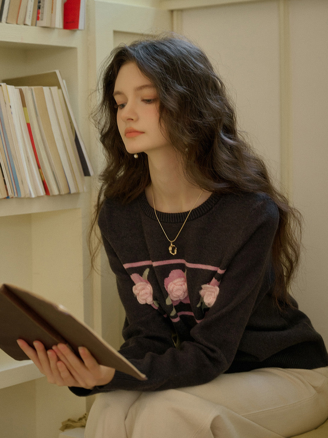 Aria 圓領花卉針織毛衣