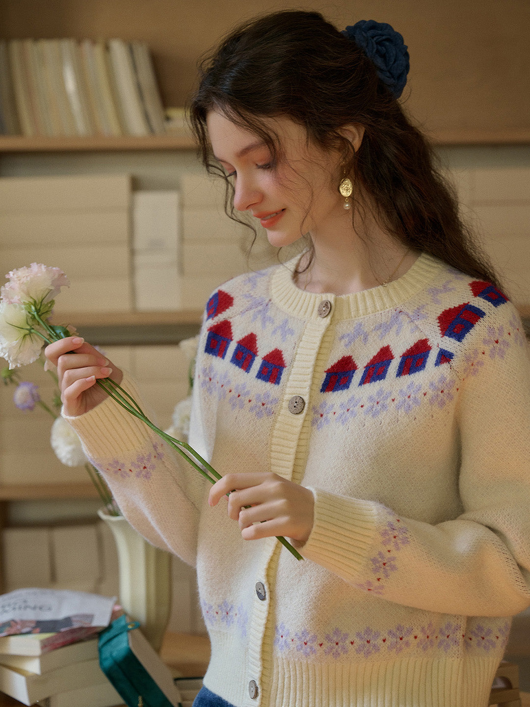 Lorelai 圓領玫瑰毛衣