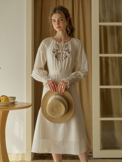 Zinnia 圓領玫瑰刺繡100% 棉洋裝