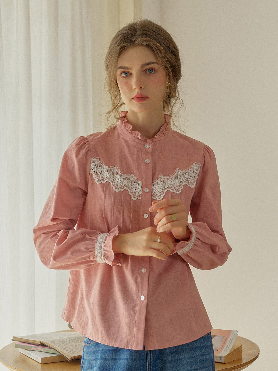 【Final Sale】Kitty Wavy Stand Collar Lace Blouse - Blue