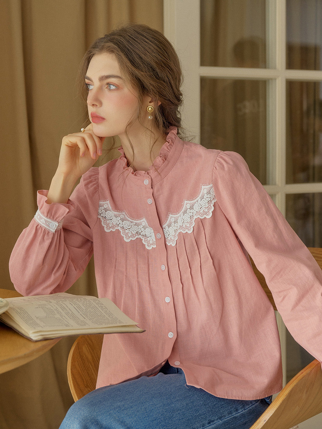 【Final Sale】Kitty Wavy Stand Collar Lace Blouse - Blue