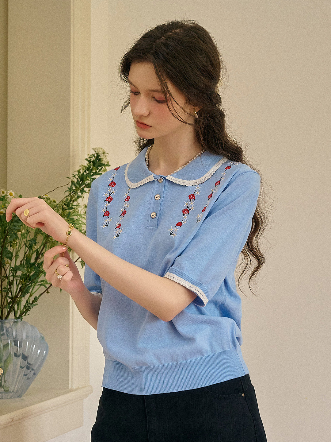 Anya 彼得潘領刺綉針織上衣