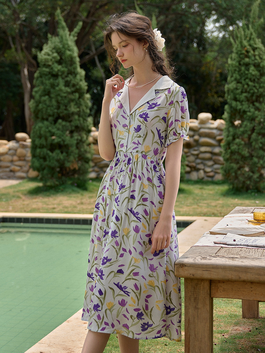 Irene 法式復古V領碎花洋裝