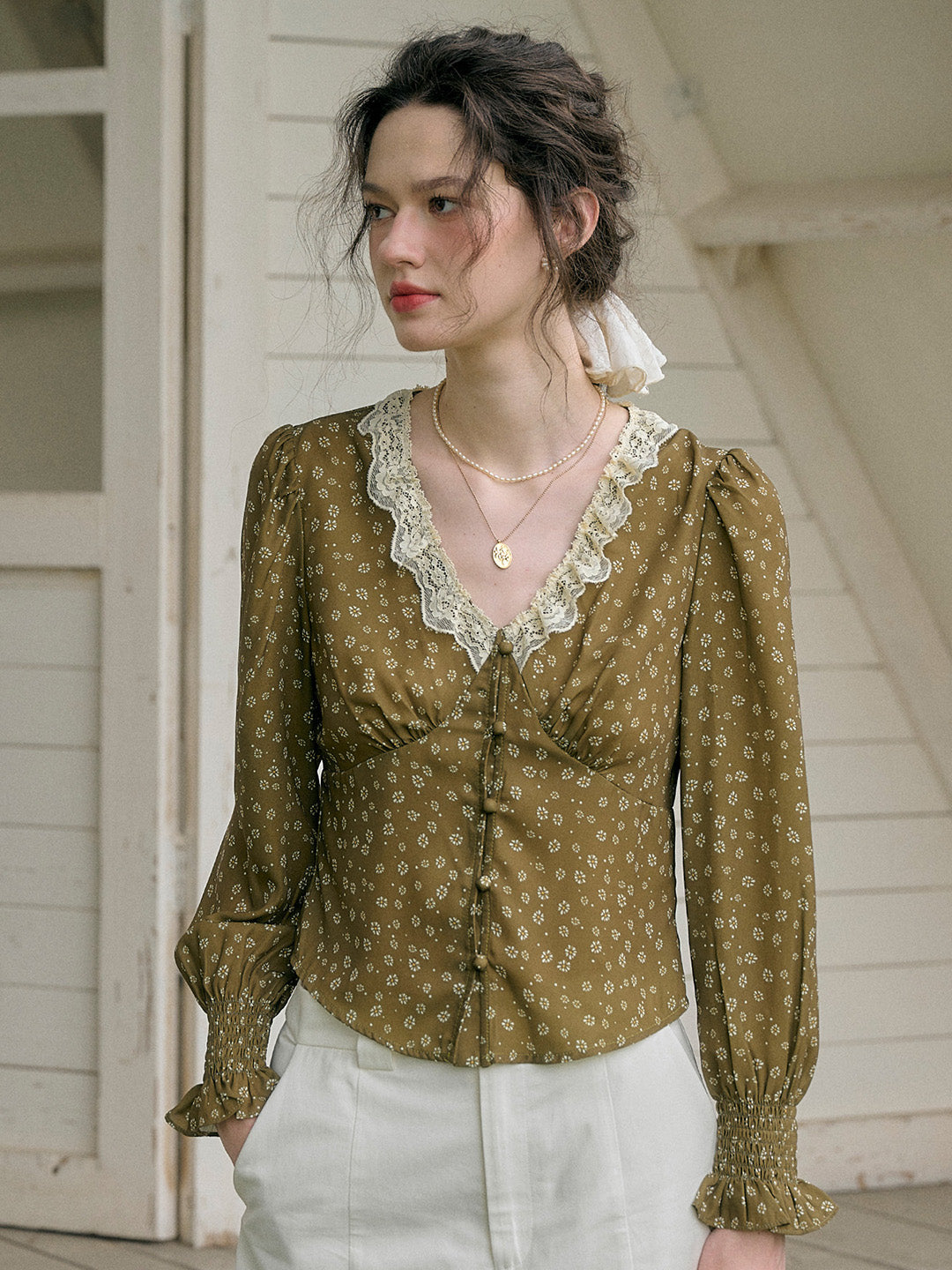【Final Sale】Laurel V-Neck Floral Blouse - Dark Yellow