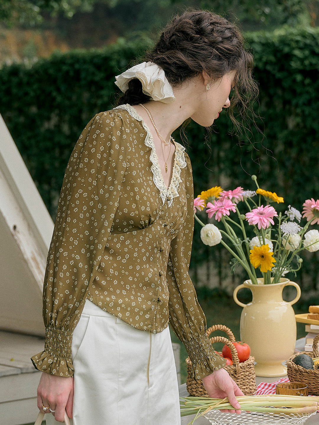 【Final Sale】Laurel V-Neck Floral Blouse - Dark Yellow