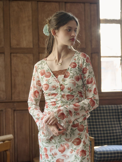 【Final Sale】Juliette V-Neck Guava Pattern Blouse