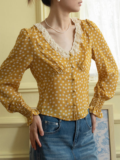 【Final Sale】Laurel V-Neck Floral Blouse - Apricot