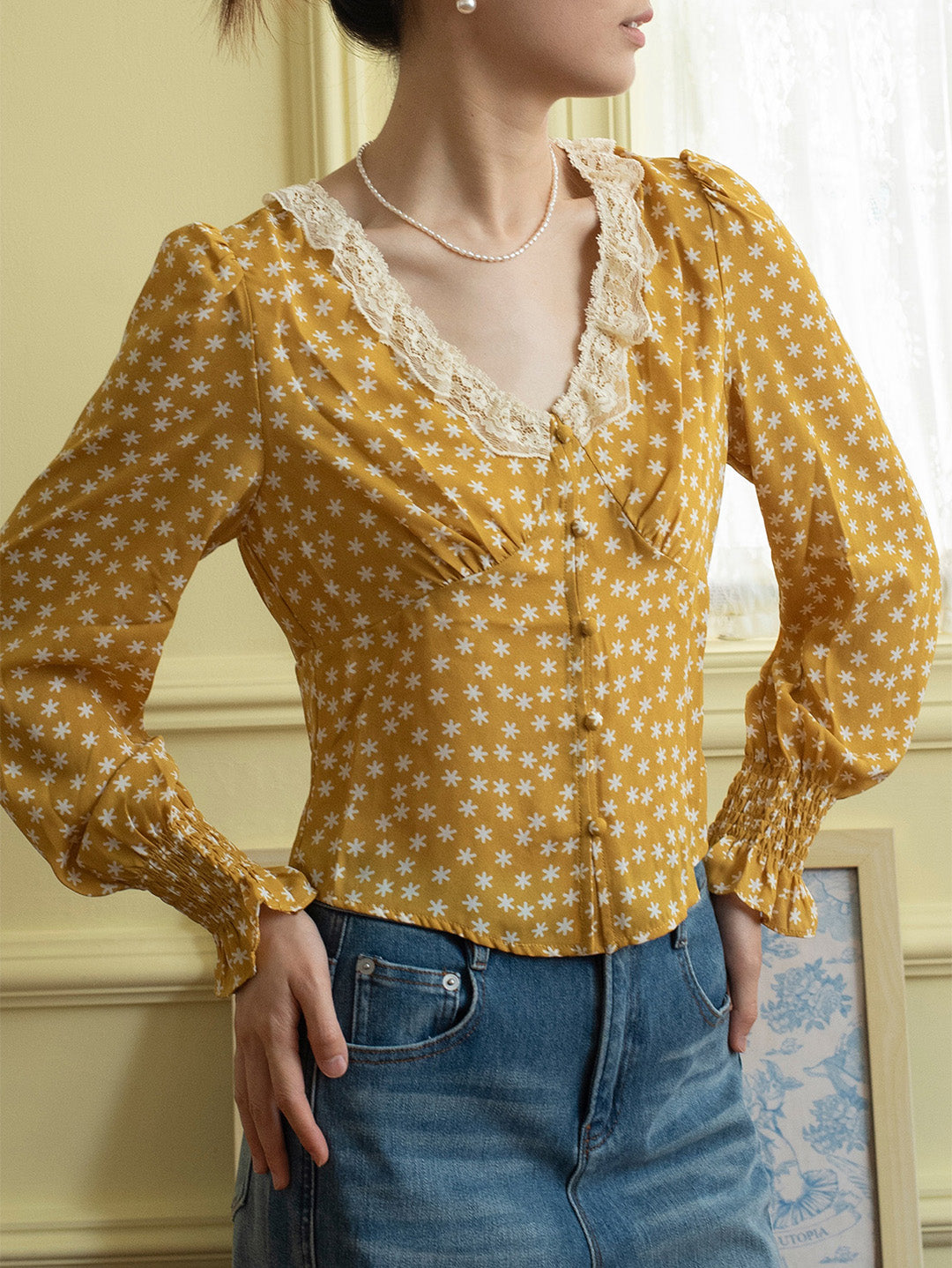 【Final Sale】Laurel V-Neck Floral Blouse - Dark Yellow