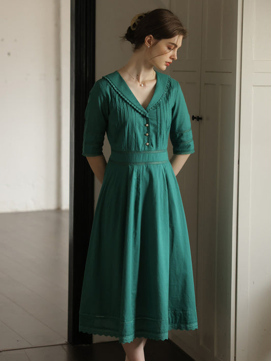 Fiona 法式復古墨綠色V領收腰洋裝