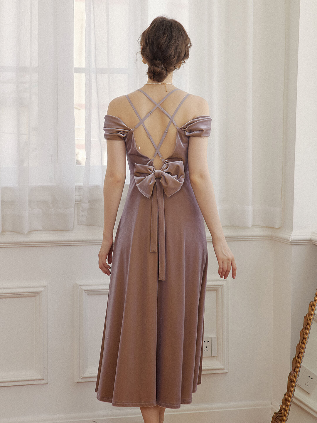 Simpleretro Journee Lace One-shoulder Purple Velvet Dress-3