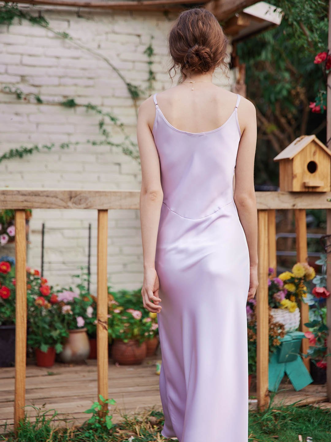 Simple Retro-Kristin 淺紫色法式V領修身吊帶裙