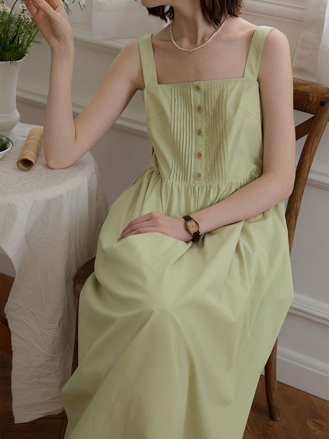 Flora 優雅青果綠吊帶連衣裙