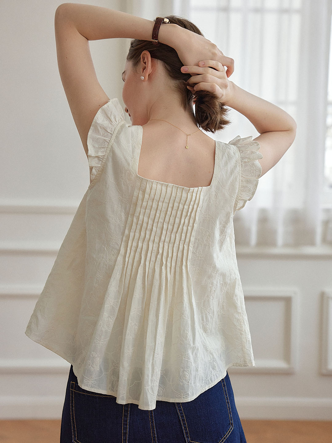 Louise 玫瑰刺繡小飛袖背心