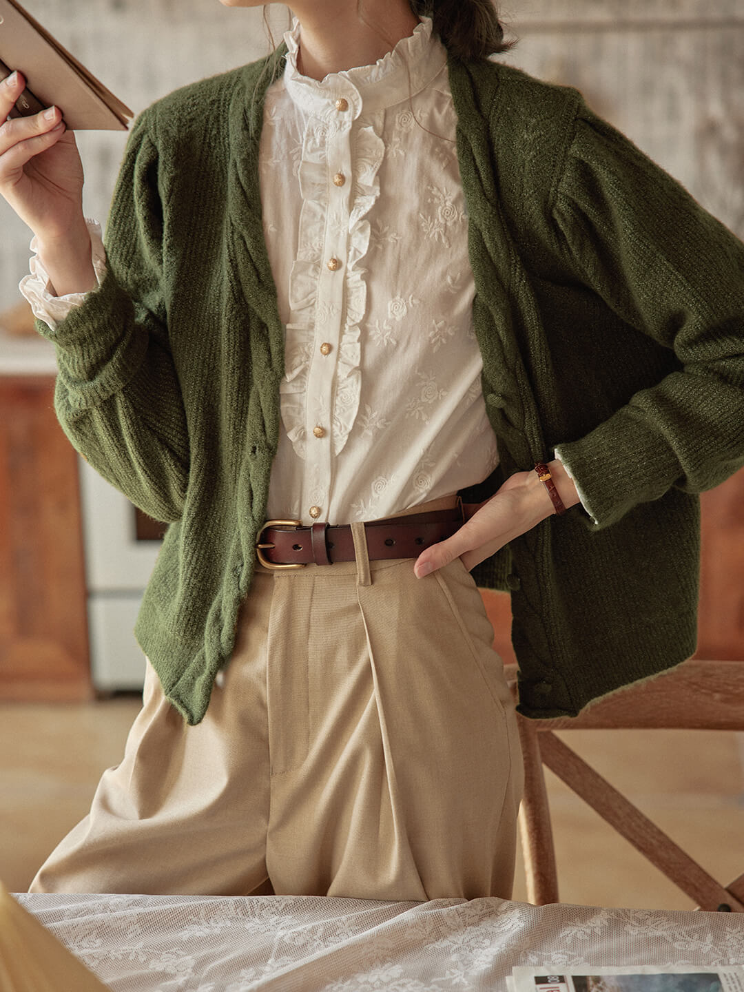 Ava green V-neck retro knitted jacket