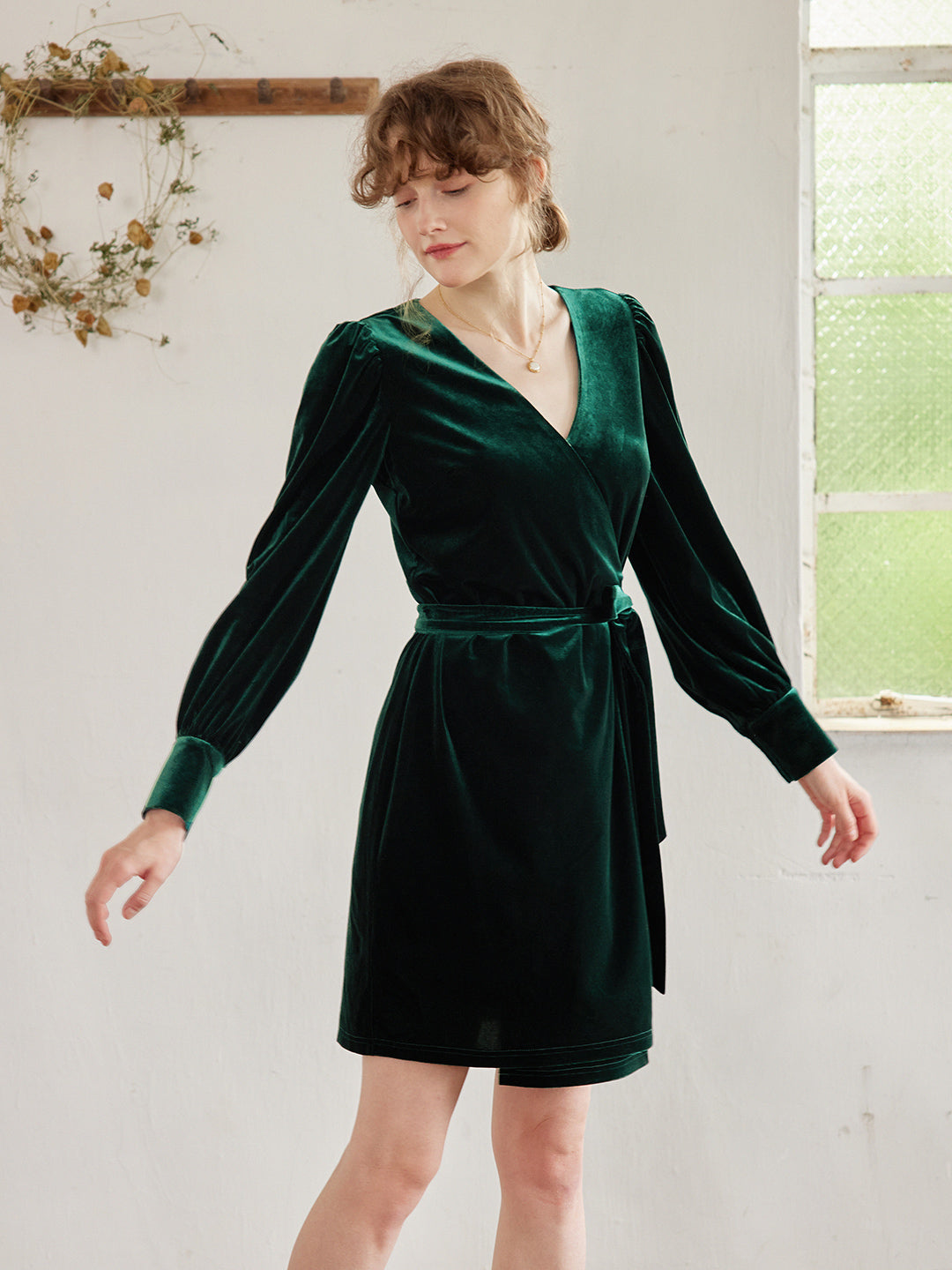 Sofia 墨綠色V領綁帶絲絨連身裙