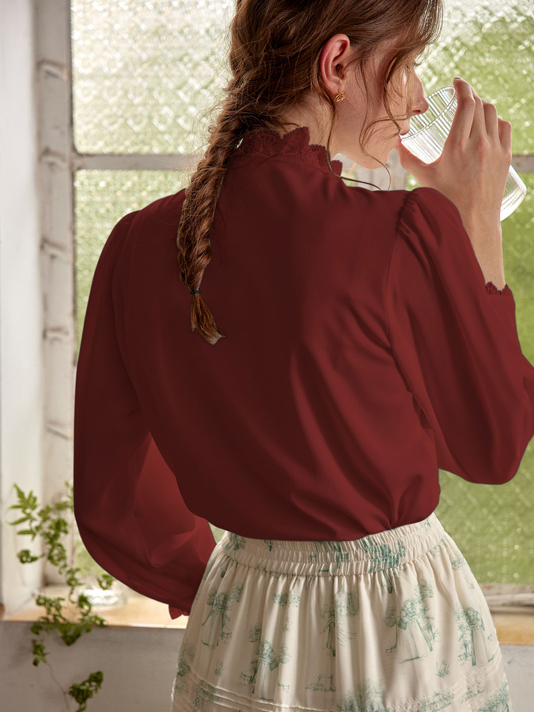 Hanna 泡泡袖蕾絲拼接酒紅色襯衫