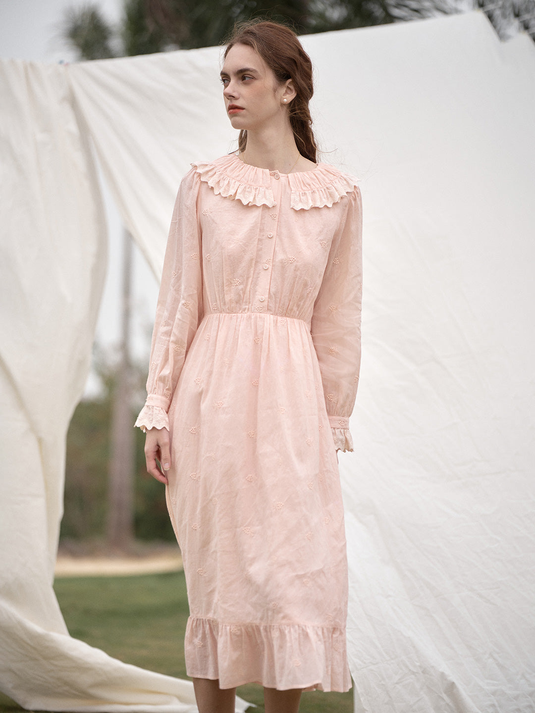 Serena 維多利亞娃娃領刺繡粉色連衣裙