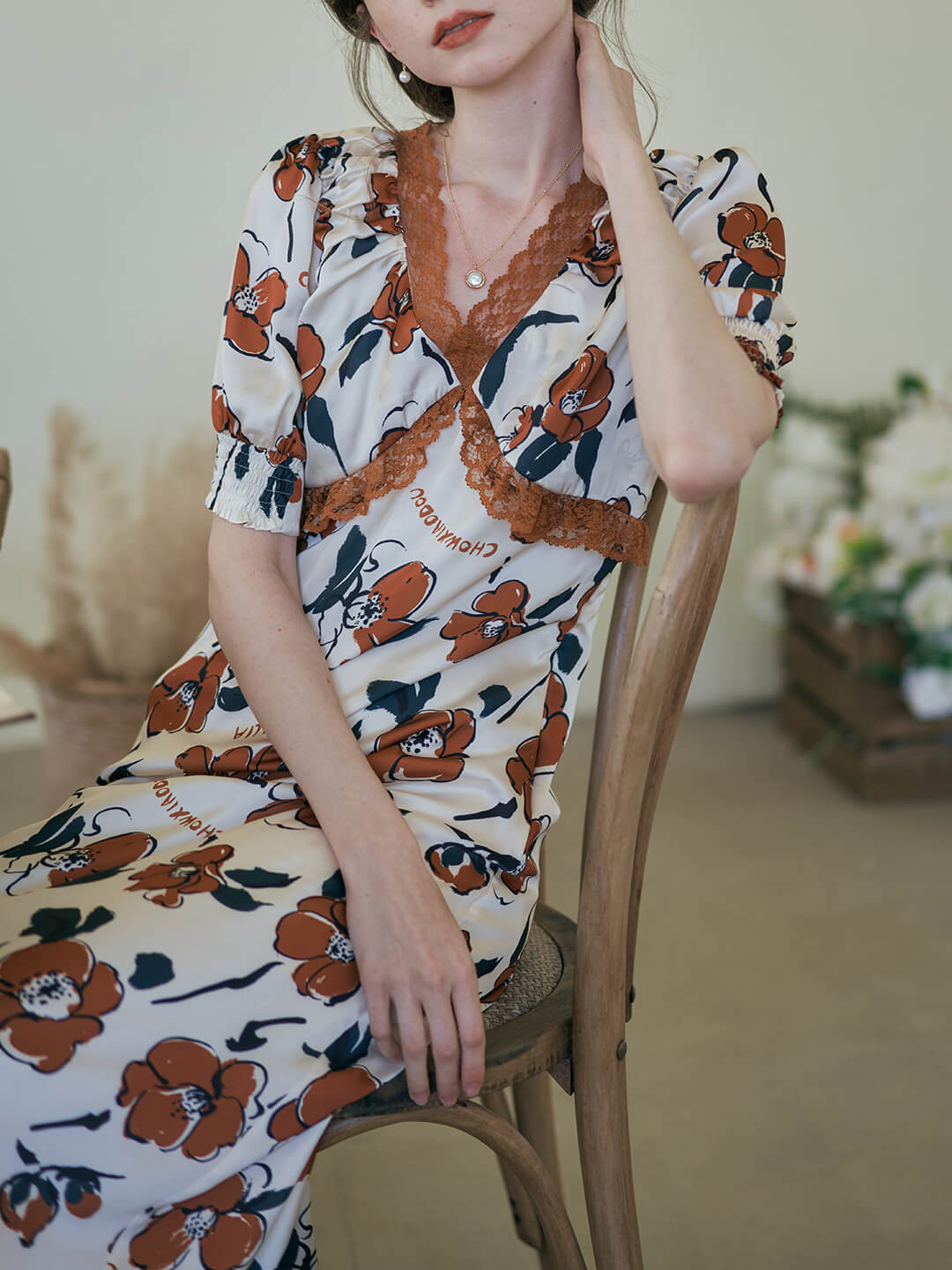 Camellia orange camellia print V-neck dress