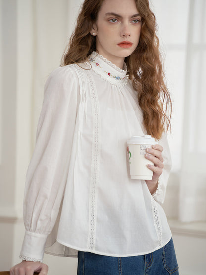 Aylin half turtleneck embroidered white shirt
