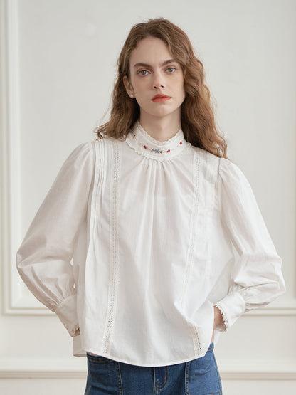 Aylin half turtleneck embroidered white shirt