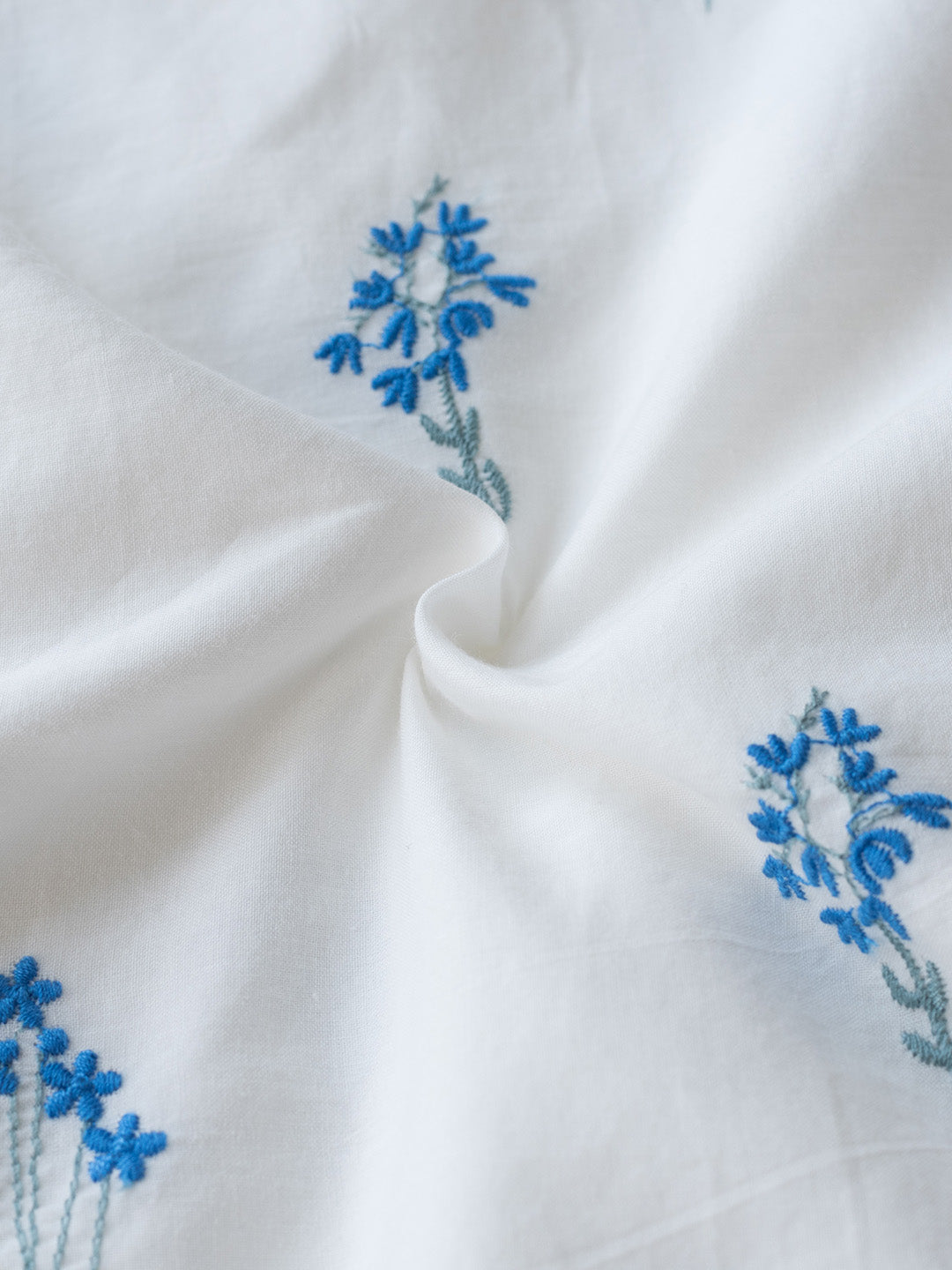 Nala 原創滿天星刺繡泡泡袖連衣裙